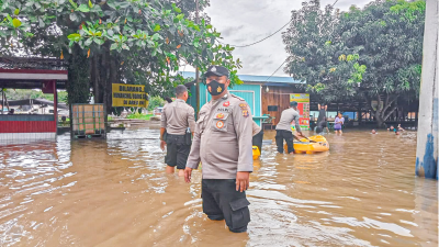 Musim Hujan Tiba, Kapolsek Melak Imbau Masyarakat Untuk Waspadai Banjir