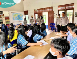 Bina Kalangan Pelajar, Polwan Polres Kubar Goes To School