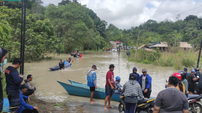 Trans Kalimantan Banjir, Jalan Hauling Sementara Dibuka Untuk Umum