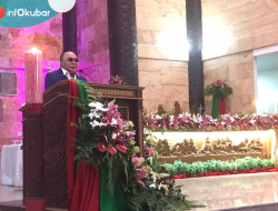 Misa Natal Berjalan Khidmat, Ismail Thomas Beri Pesan Khusus Untuk Kemajuan Kubar