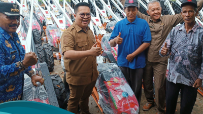 Dorong Kukar Swasembada Pangan, Rendi Solihin Salurkan Alsintan Kepada Belasan Gapoktan