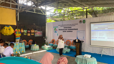 DLHK Kukar Gelar Sosialisasi Pengelolaan Administrasi Bank Sampah di Maluhu