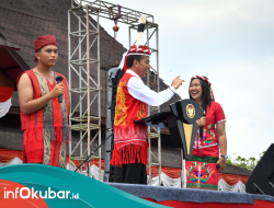 Hapal Pancasila, Rino dan Kristin Dapat Sepeda Dari Presiden Jokowi