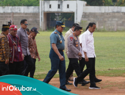 Kapolri-Panglima TNI Kawal Presiden Jokowi di Festival Dahau Sendawar Kubar