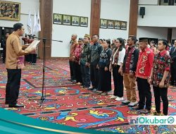 Kukuhkan Empat Ormas, Bupati Frederick Tegaskan Peran Strategis Pembangunan