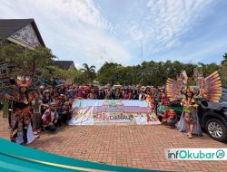 Ribuan Warga Damai Ikut Pecahkan Rekor MURI di Hari Jadi Kutai Barat