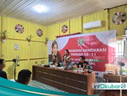 Yonavia Ajak Warga Kampung Kelian Perkuat Demokrasi Daerah