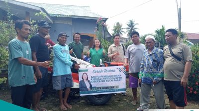 Salurkan Bantuan Alsintan, Rita Asmara Dorong Produktivitas Petani di Tering