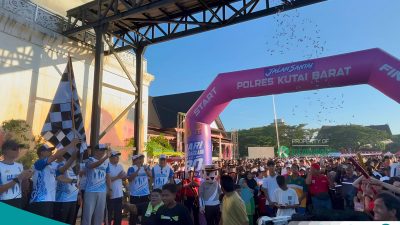 Hari Bhayangkara ke-80, Polres Kutai Barat Pererat Kedekatan dengan Masyarakat Lewat Jalan Santai