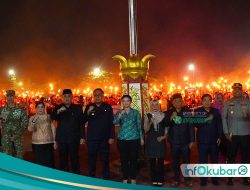 Ribuan Peserta Ikuti Pawai Obor HUT ke-81 RI, Frederick Edwin: Rawat Persatuan dan Gotong Royong
